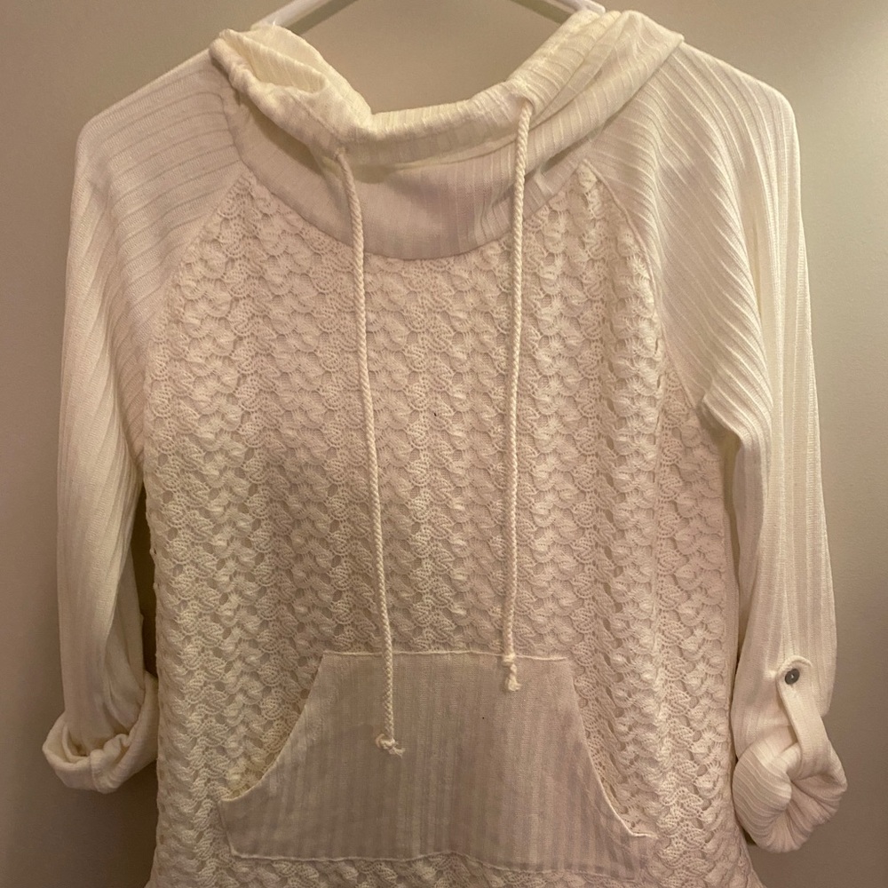 White Lace Cow-neck Shirt